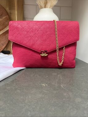 CHANEL Caviar Quilted Envelope CC Clutch | Pink 100% Caviar Leather
